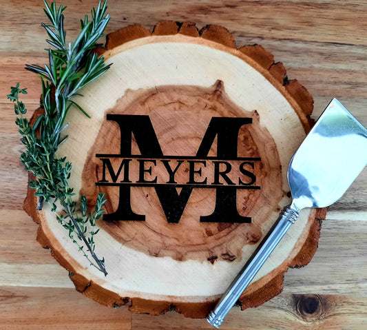 Personalized LIVE EDGE Serving Board, Round Charcuterie, Monogrammed Appetizer Tray, Cheese Board, Entertaining Charcuterie Tray